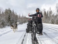 Zimowa ekspedycja rowerowa za koło podbiegunowe z psem !